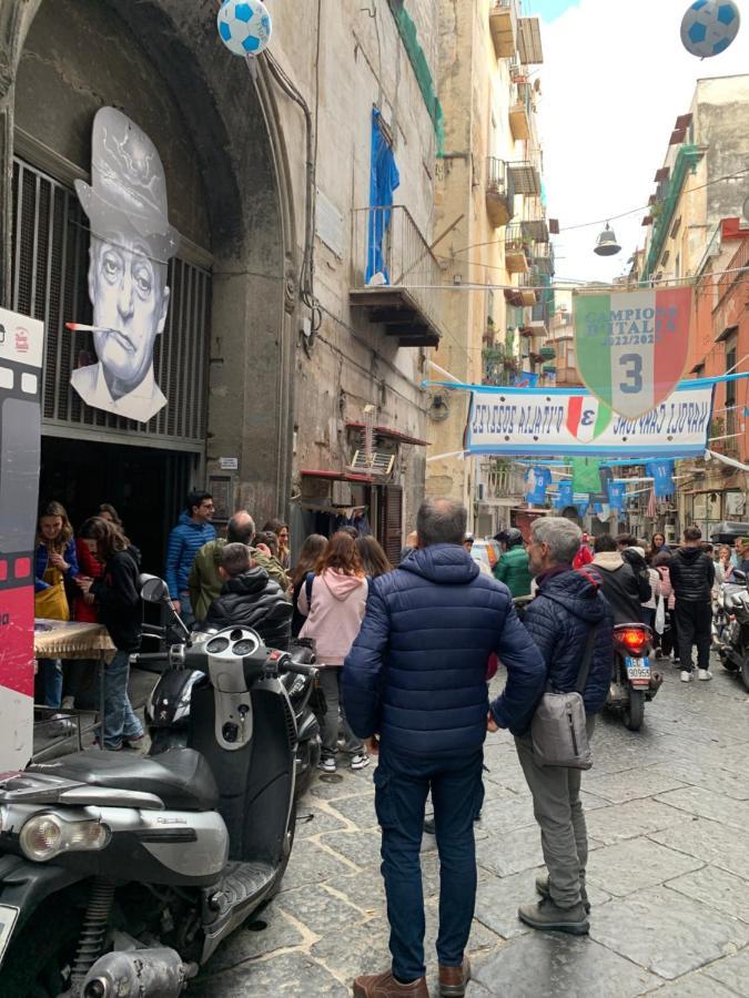 Tiluri Naples