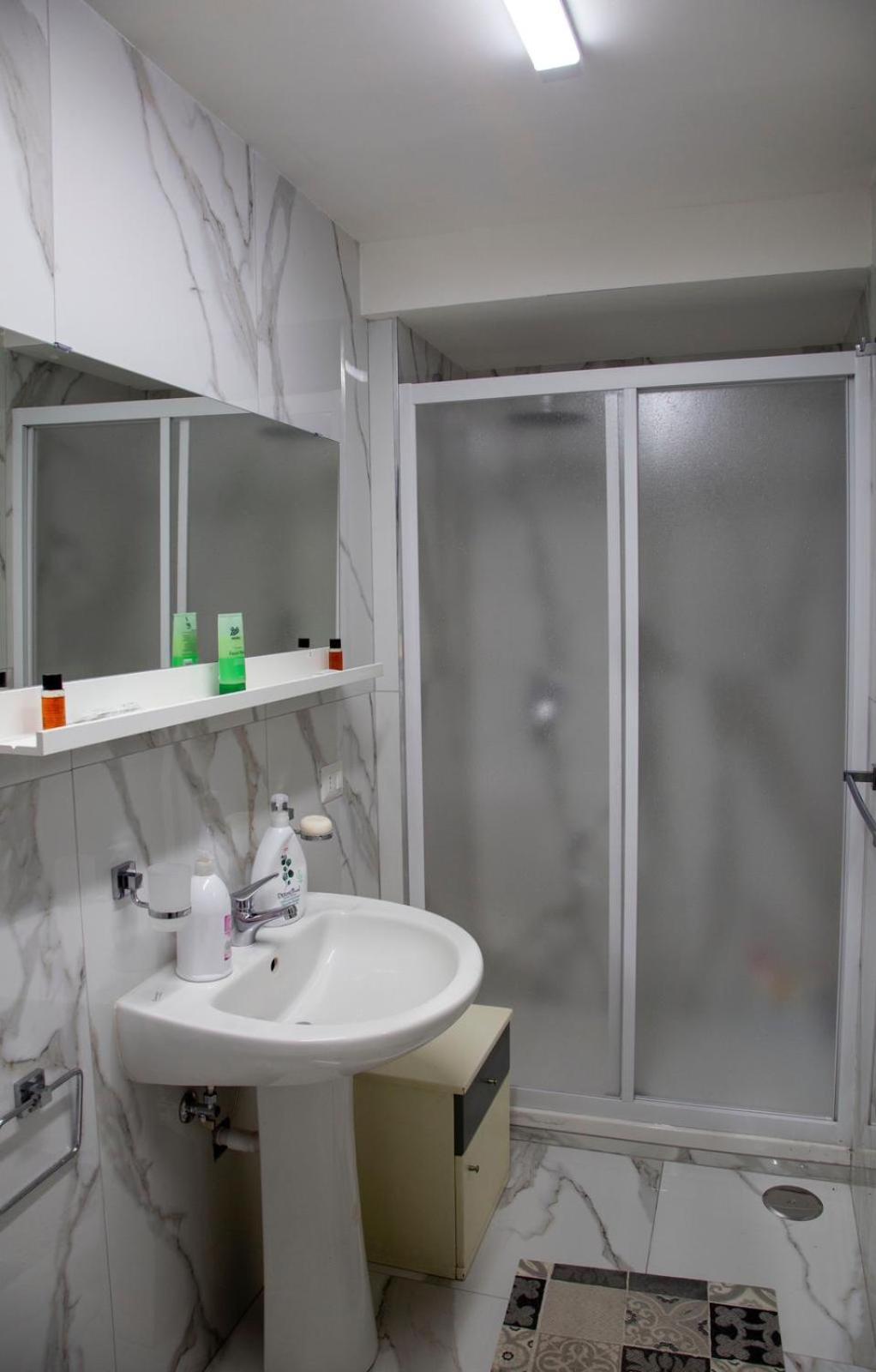 Tiluri Appartement Naples